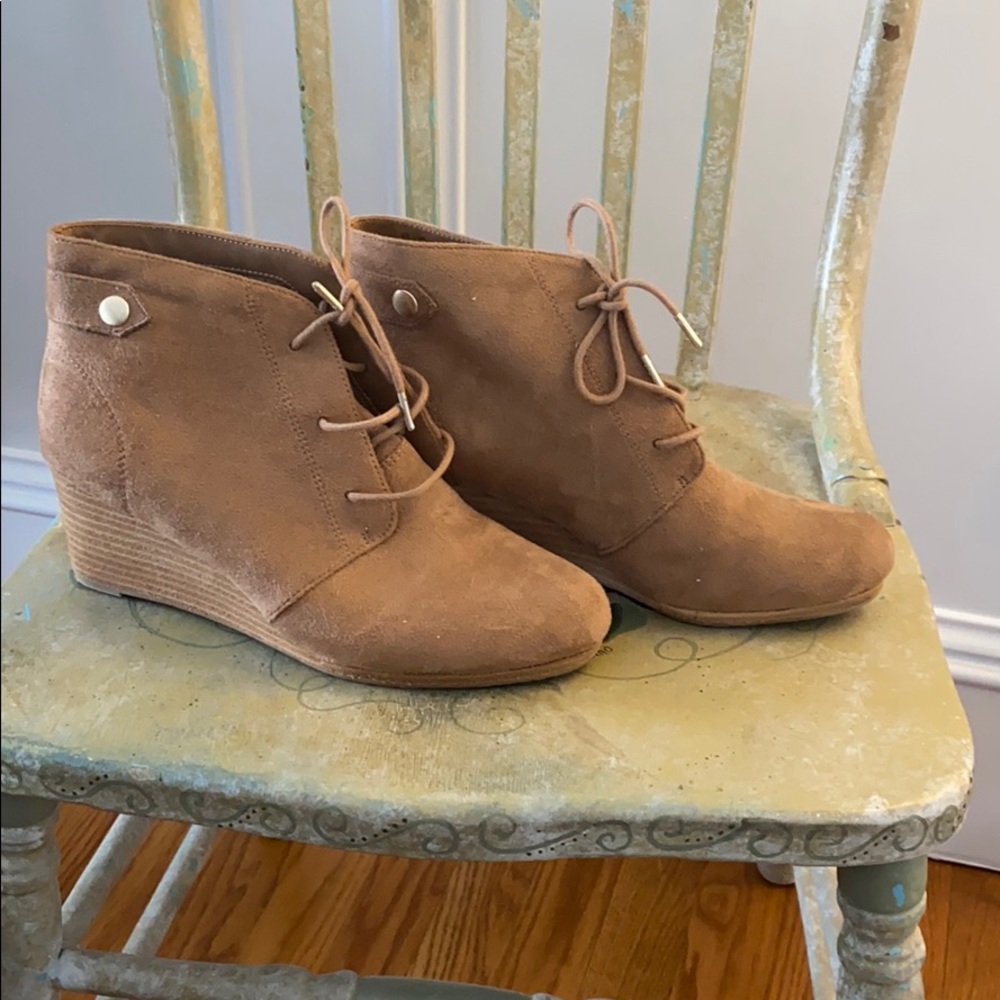 Women’s shoes